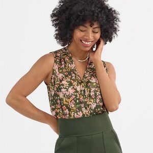 NWT Cabi  Flashbulb top Button-Up blouse size Medium